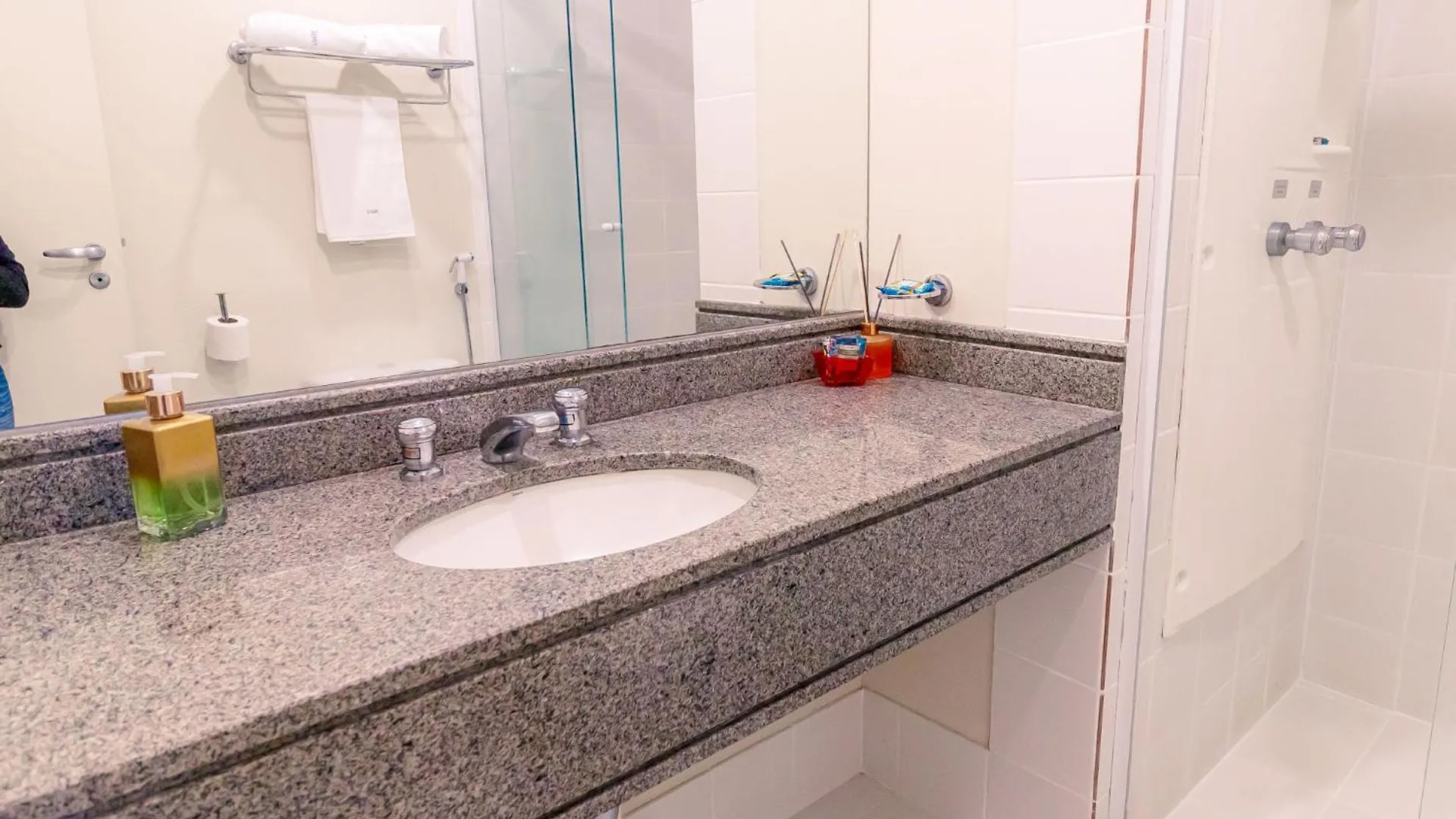 Flat Excelente Em Frente Ao Aeroporto De Congonhas - H1901 Hotel Sao Paulo Brazil